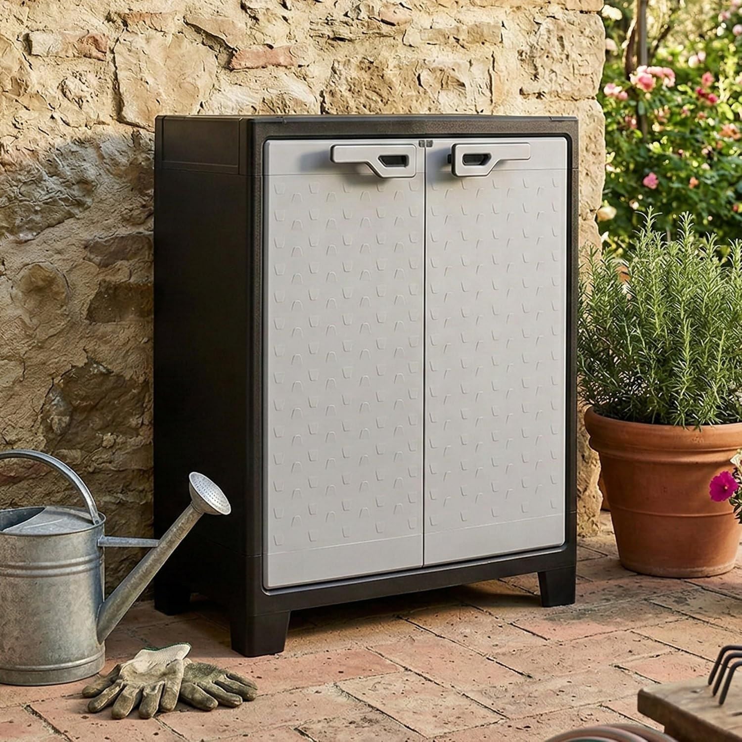 Armadio Dmora Basso Titan da Interno ed Esterno 2 Ripiani Regolabili H Cm 80 x 44 x 100 Grigio